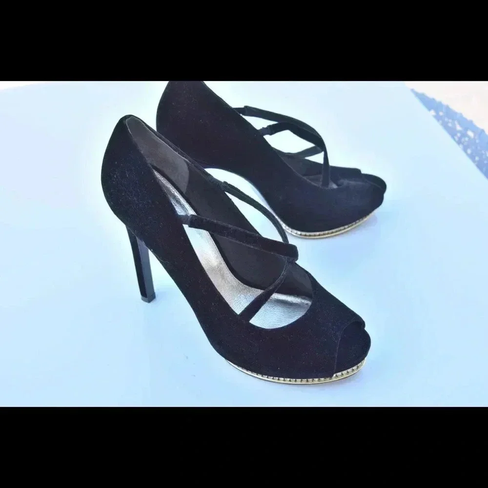 Adrianna Papell platform pumps